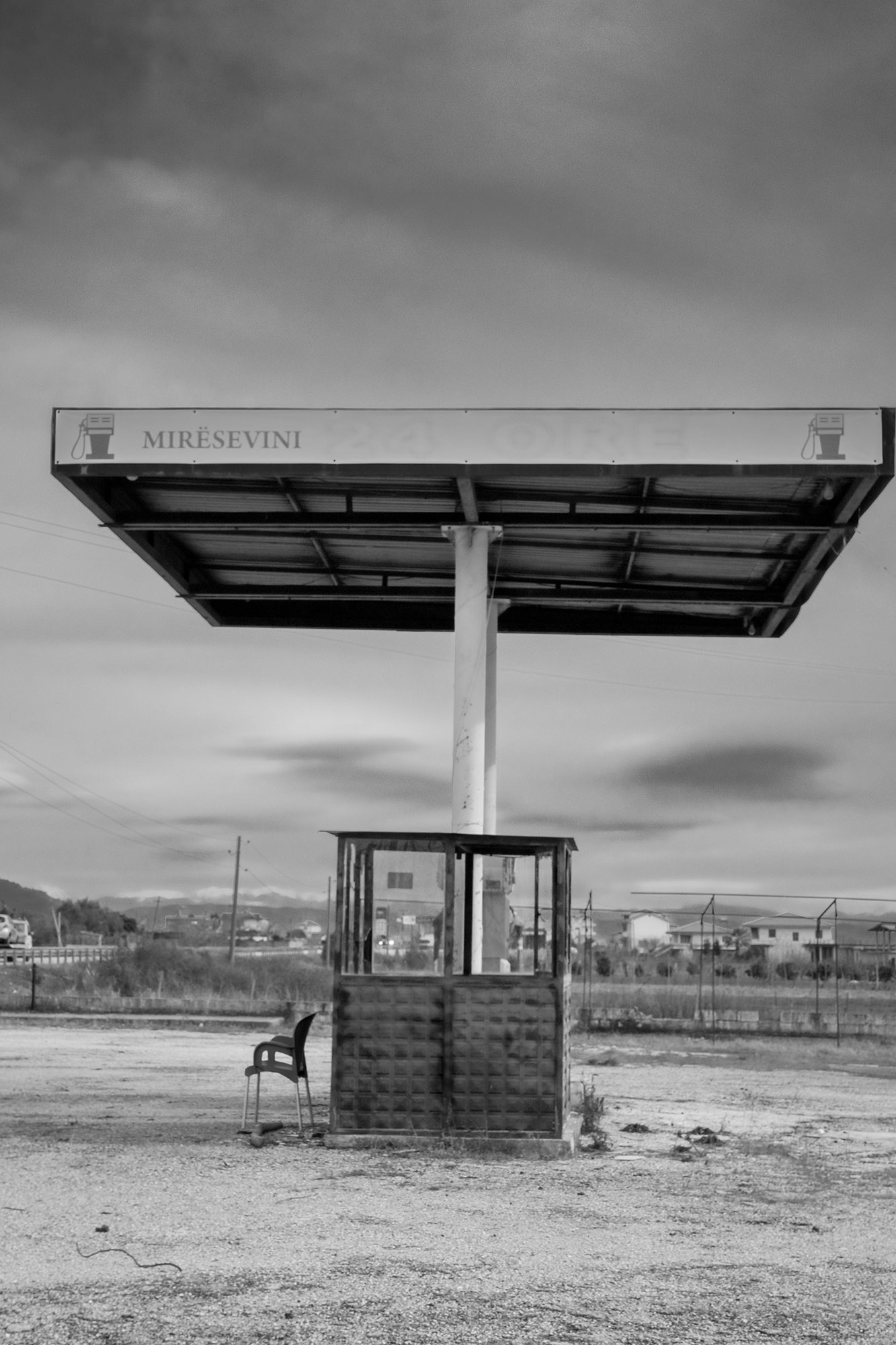 gas-station-chantal-nicod